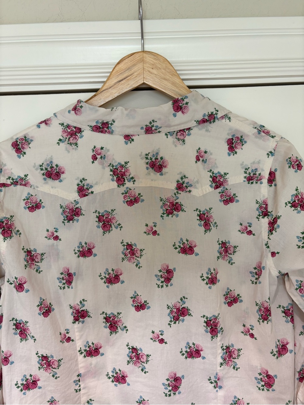 100% Cotton Romantic Western Cowgirl Shirt Roses Pearl Snap Pockets XL Mossimo - Picture 5 of 10